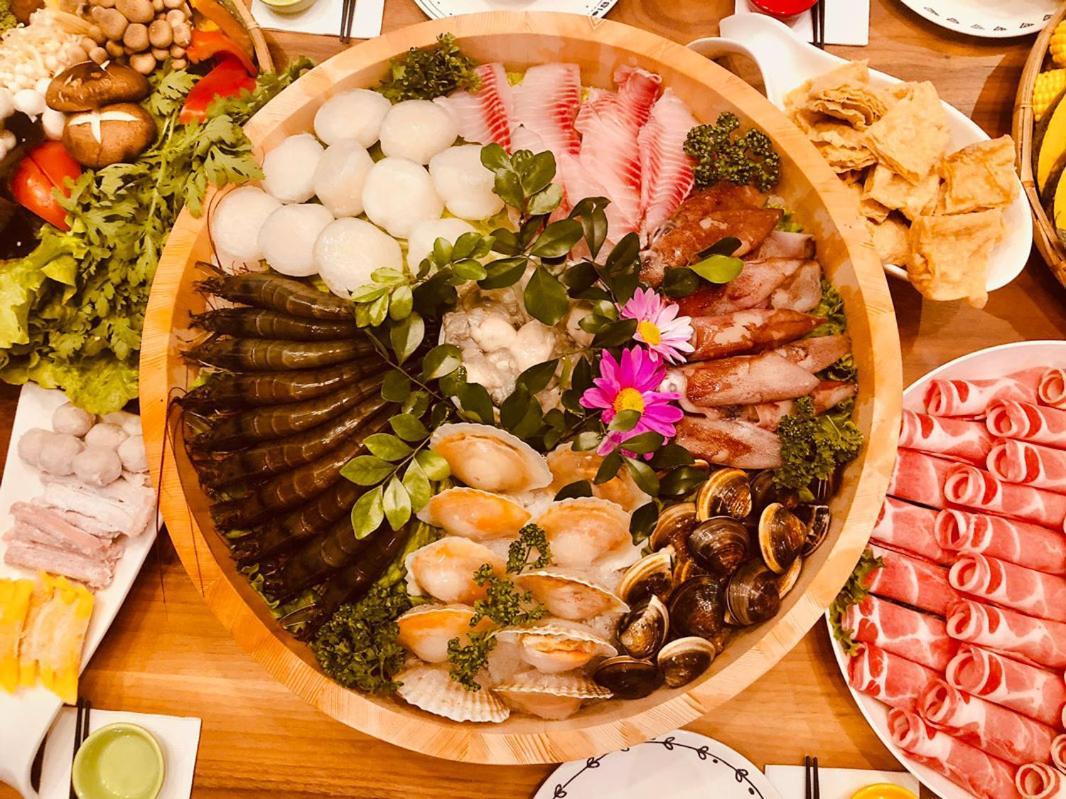 巴黎villa 主題派對k歌 Bbq 麻將包棟 Luodong Extérieur photo